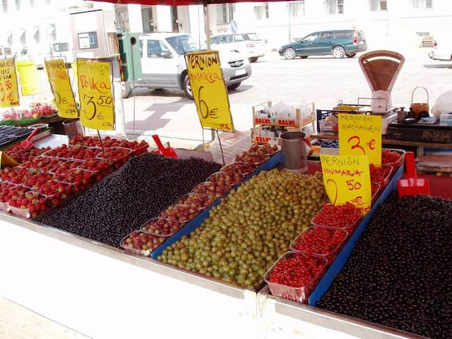 Mercado de pequeos frutos rojos